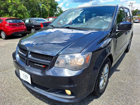 Used 2014 Dodge Grand Caravan R/T image 4