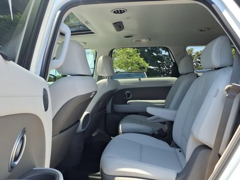 Used 2026 Hyundai Palisade SEL FWD image 11