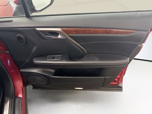 Used 2018 Lexus RX 350L w/ Premium Package image 35