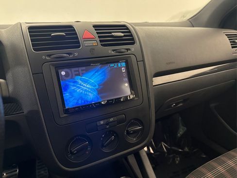 Used 2008 Volkswagen GTI 4-Door FWD image 36