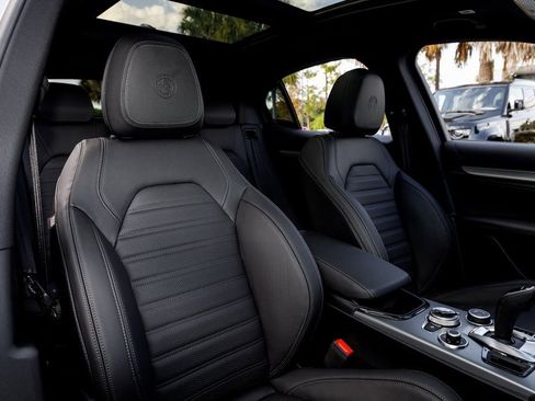 New 2025 Alfa Romeo Stelvio Sprint image 40