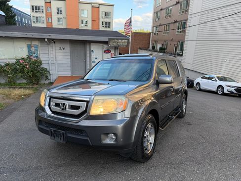 Used 2011 Honda Pilot Touring image 2