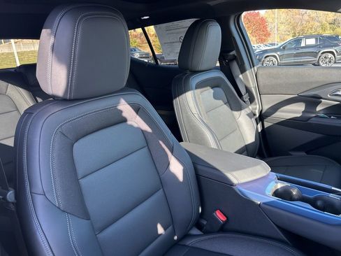 New 2026 Chevrolet Equinox EV LT w/ LPO, Blackout Package FWD image 44