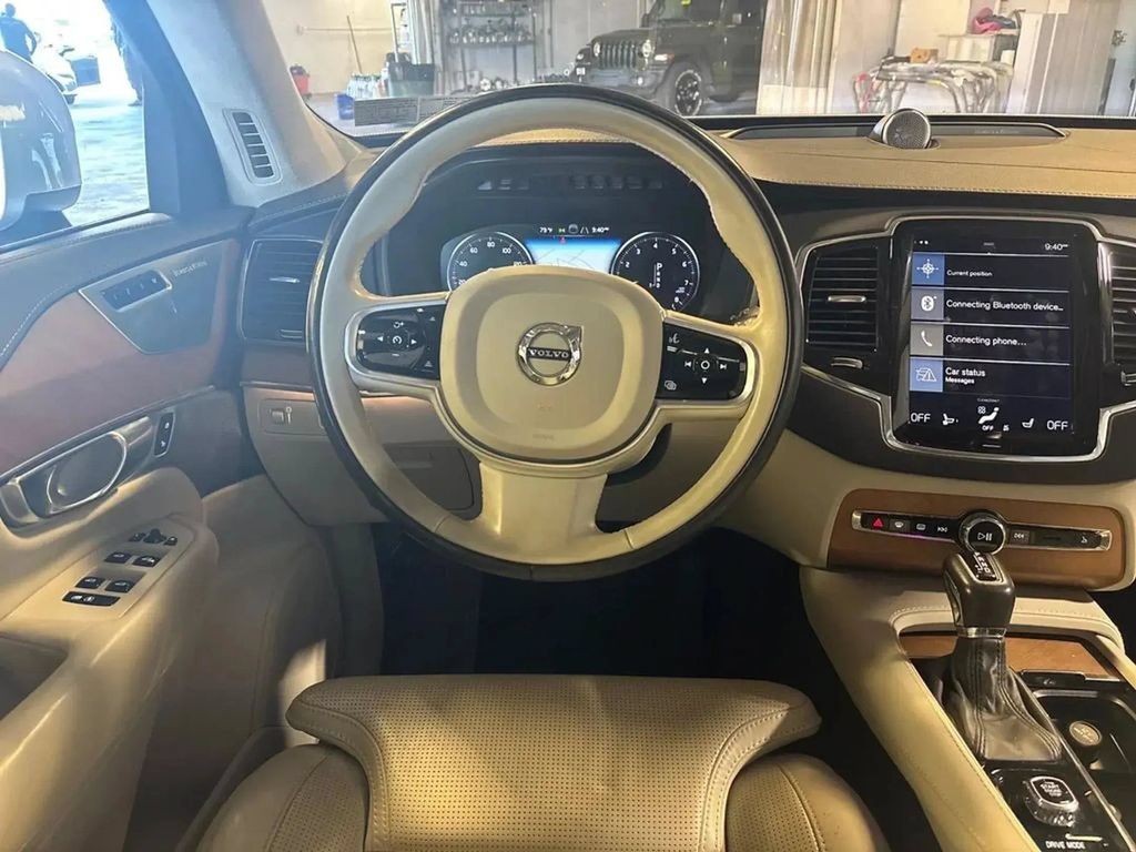 Used 2018 Volvo XC90 T6 Inscription w/ Luxury Package AWD/4WD image 17