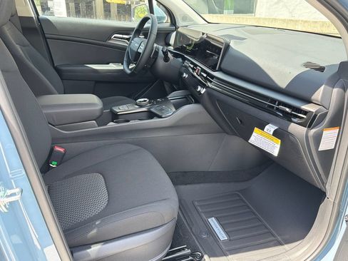 New 2027 Kia Sportage S FWD image 11