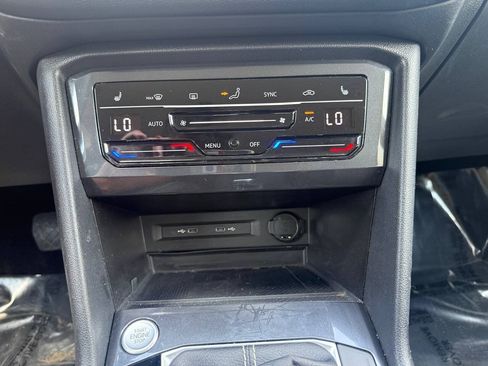 Used 2023 Volkswagen Tiguan SE FWD image 29