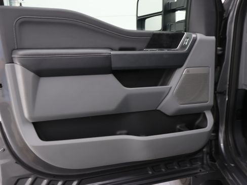 Used 2023 Ford F250 XLT w/ XLT Premium Package AWD/4WD image 42