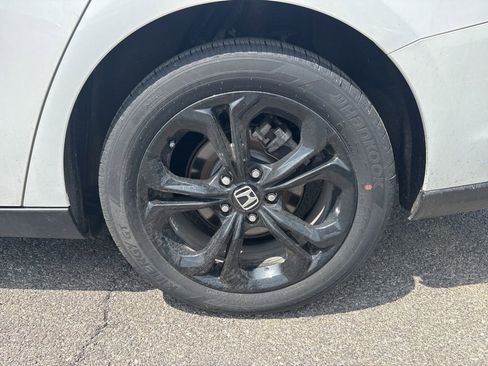 Used 2025 Honda Accord SE image 6