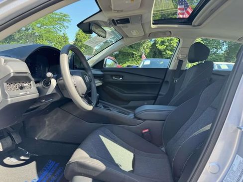 Certified 2023 Honda Accord EX image 14