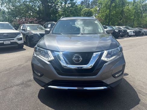 Used 2018 Nissan Rogue SV w/ Premium Package image 35