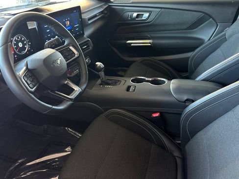 Certified 2025 Ford Mustang Coupe RWD image 9