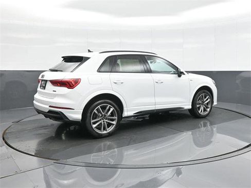 New 2025 Audi Q3 2.0T Premium image 7