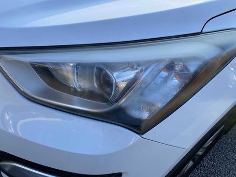 Used 2013 Hyundai Santa Fe Sport image 10