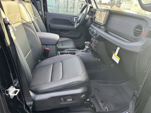 New 2026 Jeep Wrangler Unlimited Rubicon image 13