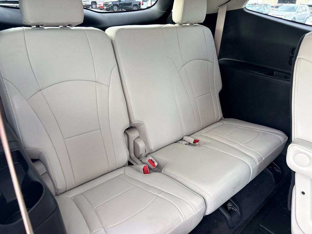 Used 2024 Buick Enclave Essence w/ LPO, Floor Liner Package FWD image 18