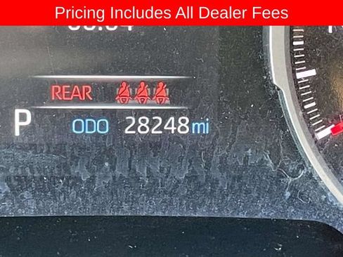 Used 2022 Toyota RAV4 XLE Premium AWD/4WD image 26