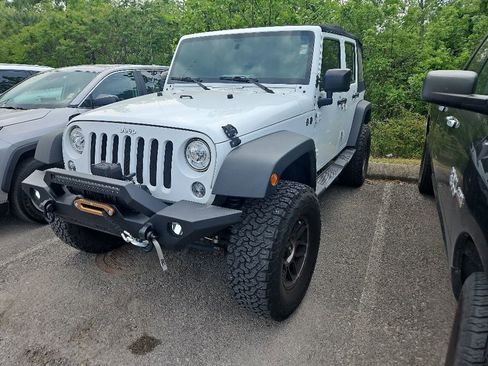 Used 2017 Jeep Wrangler Unlimited Sport w/ Quick Order Package 23S AWD/4WD image 3