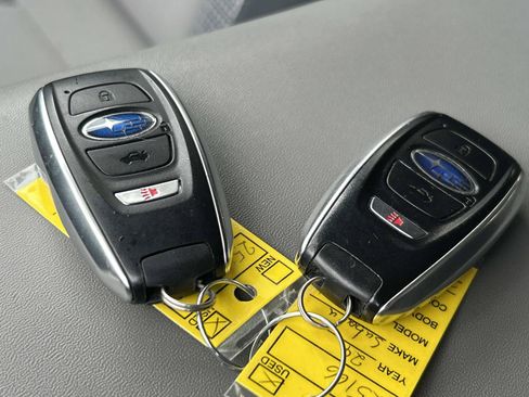 Used 2024 Subaru Outback Premium AWD/4WD image 14