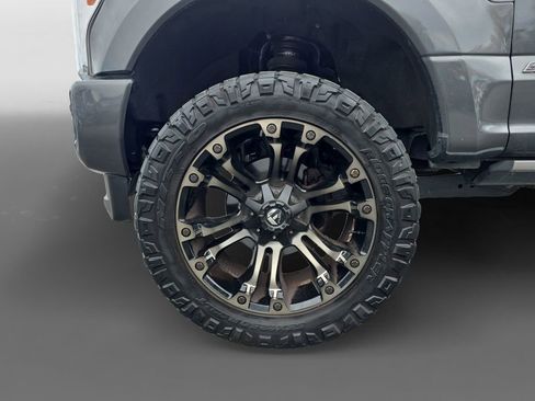 Used 2019 Ford F250 Platinum w/ Platinum Ultimate Package image 16