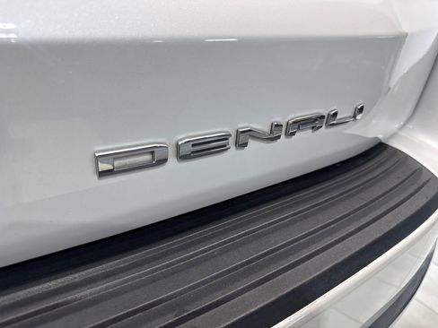 Used 2023 GMC Yukon Denali w/ Denali Reserve Package AWD/4WD image 24