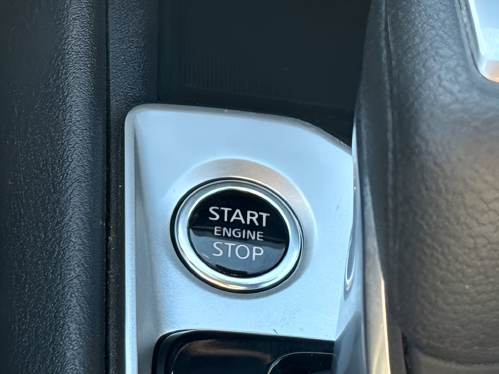 Used 2025 Nissan Altima 2.5 SV FWD image 17