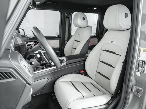 Used 2025 Mercedes-Benz G 63 AMG 4MATIC image 11
