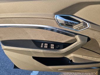 Used 2022 Audi e-tron Chronos AWD/4WD image 7
