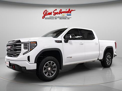 Used 2025 GMC Sierra 1500 AT4 image 3
