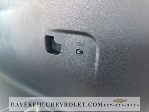 Certified 2025 Chevrolet Traverse LT w/ Midnight/Sport Edition image 33