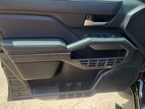Used 2025 Toyota Tacoma 4x4 Double Cab Hybrid image 12