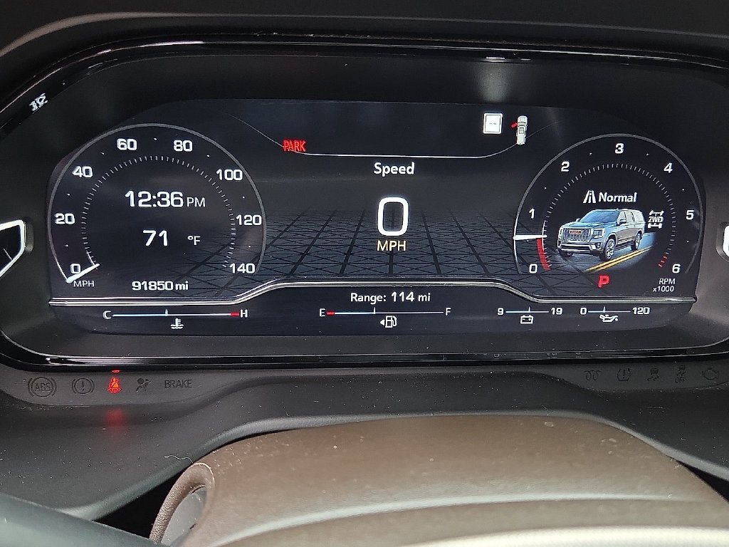 Used 2022 GMC Yukon Denali w/ Denali Ultimate Package AWD/4WD image 17