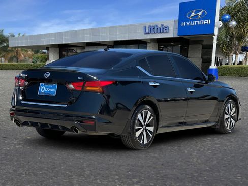 Used 2021 Nissan Altima 2.5 SL FWD image 3