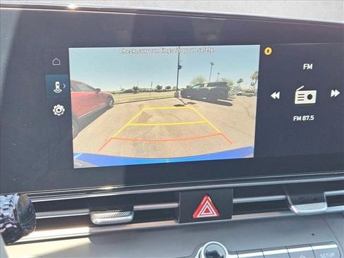 Certified 2023 Hyundai Elantra SEL w/ Convenience Package FWD image 17