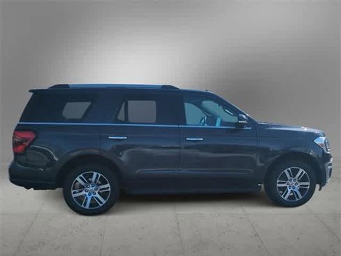 Used 2024 Ford Expedition Limited image 9