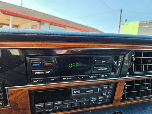 Used 1994 Lincoln Continental Executive image 19