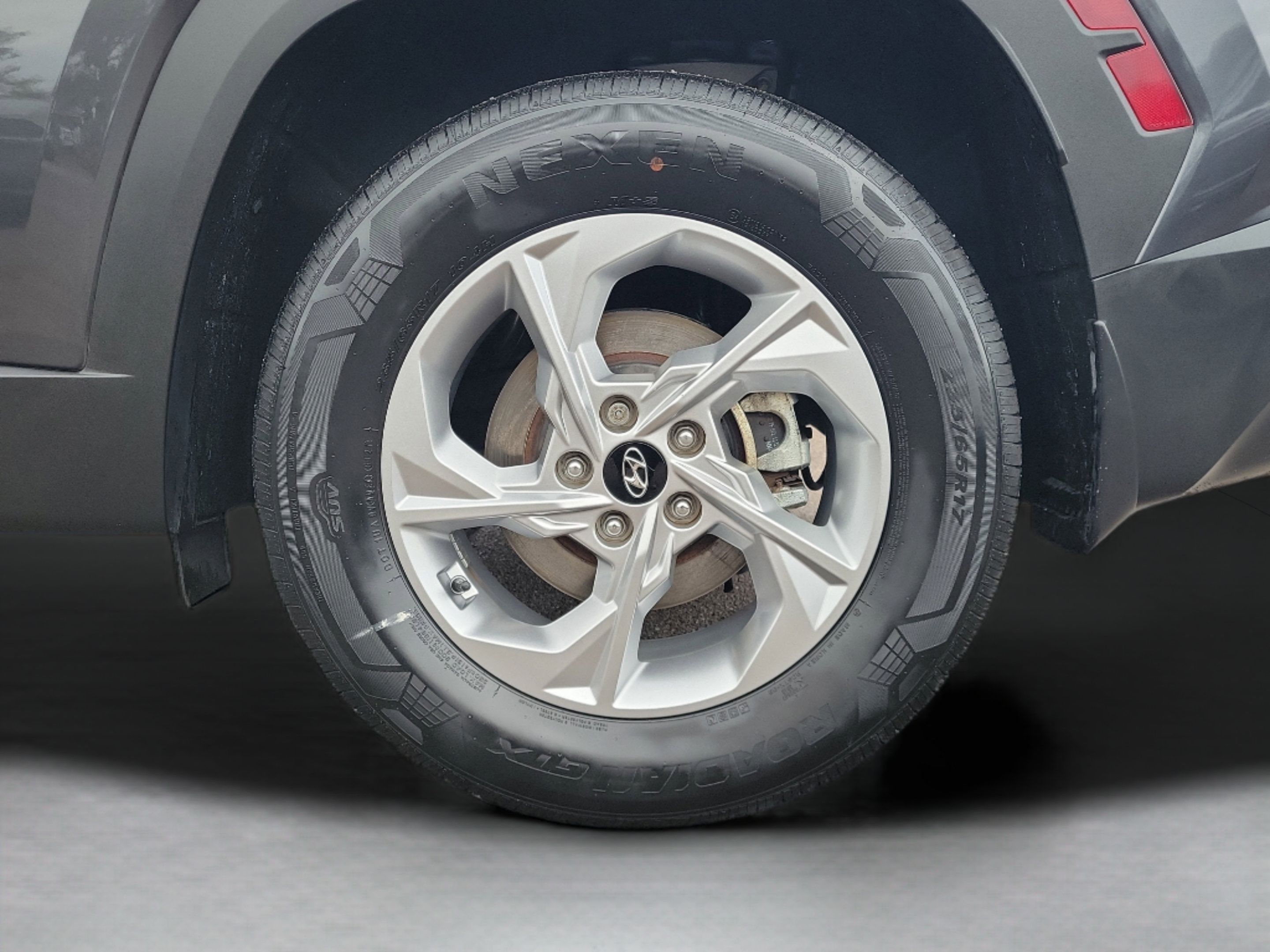 Certified 2022 Hyundai Tucson SEL w/ Cargo Package FWD image 6