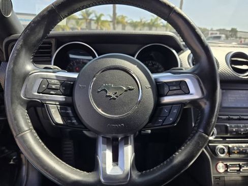 Used 2018 Ford Mustang Coupe RWD image 12