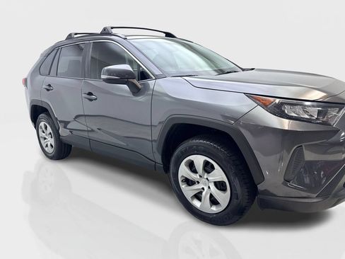 Used 2021 Toyota RAV4 LE FWD image 12