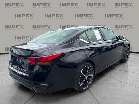 Used 2023 Nissan Altima 2.5 SR FWD image 5