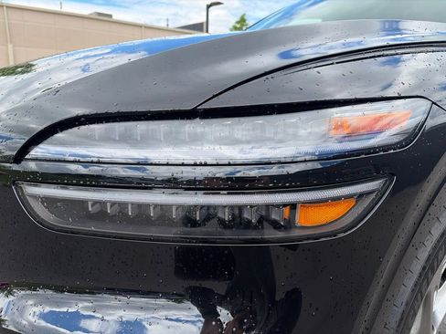 New 2026 Genesis GV70 2.5T AWD/4WD image 11