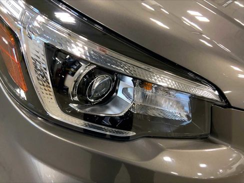 Used 2019 Subaru Forester Premium w/ All-Weather Package image 27