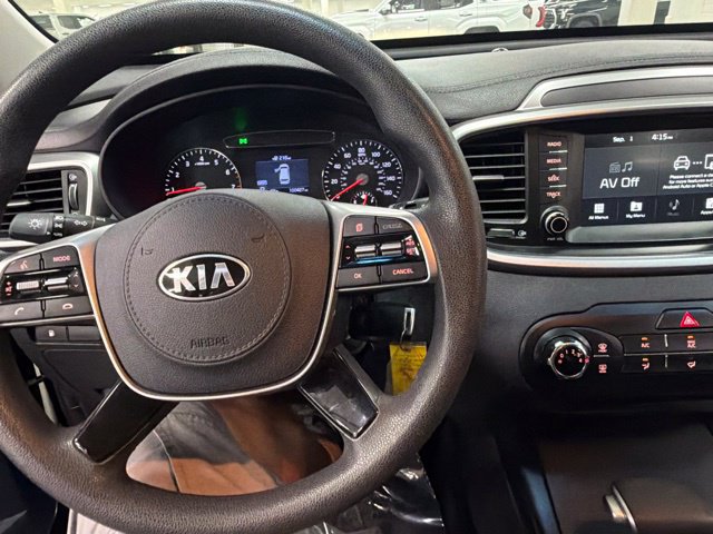 Used 2020 Kia Sorento LX AWD/4WD image 16