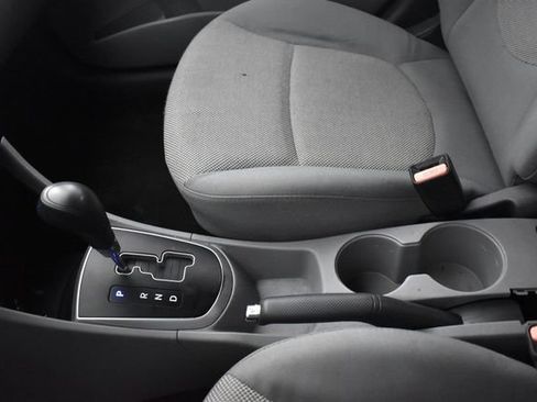 Used 2012 Hyundai Accent GS FWD image 13