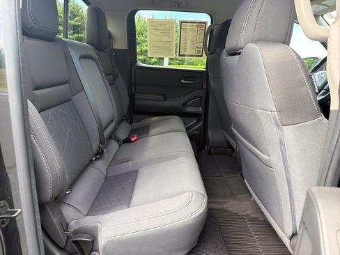 Used 2025 Nissan Frontier SV w/ SV Convenience Package AWD/4WD image 20