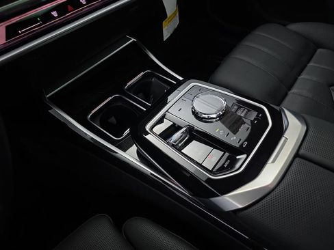 New 2026 BMW 750e xDrive w/ Executive Package AWD/4WD image 25