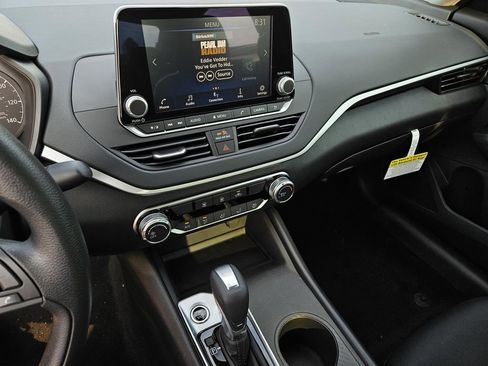 New 2025 Nissan Altima 2.5 S image 14