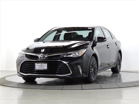 Used 2016 Toyota Avalon Touring image 3