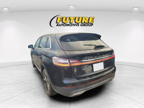 Used 2022 Lincoln Nautilus FWD w/ Premium Package image 4