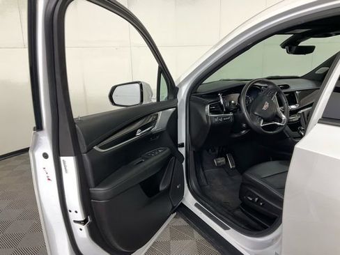 Certified 2023 Cadillac XT6 Sport w/ Technology Package image 22