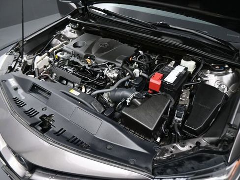 Used 2022 Toyota Camry XSE image 27